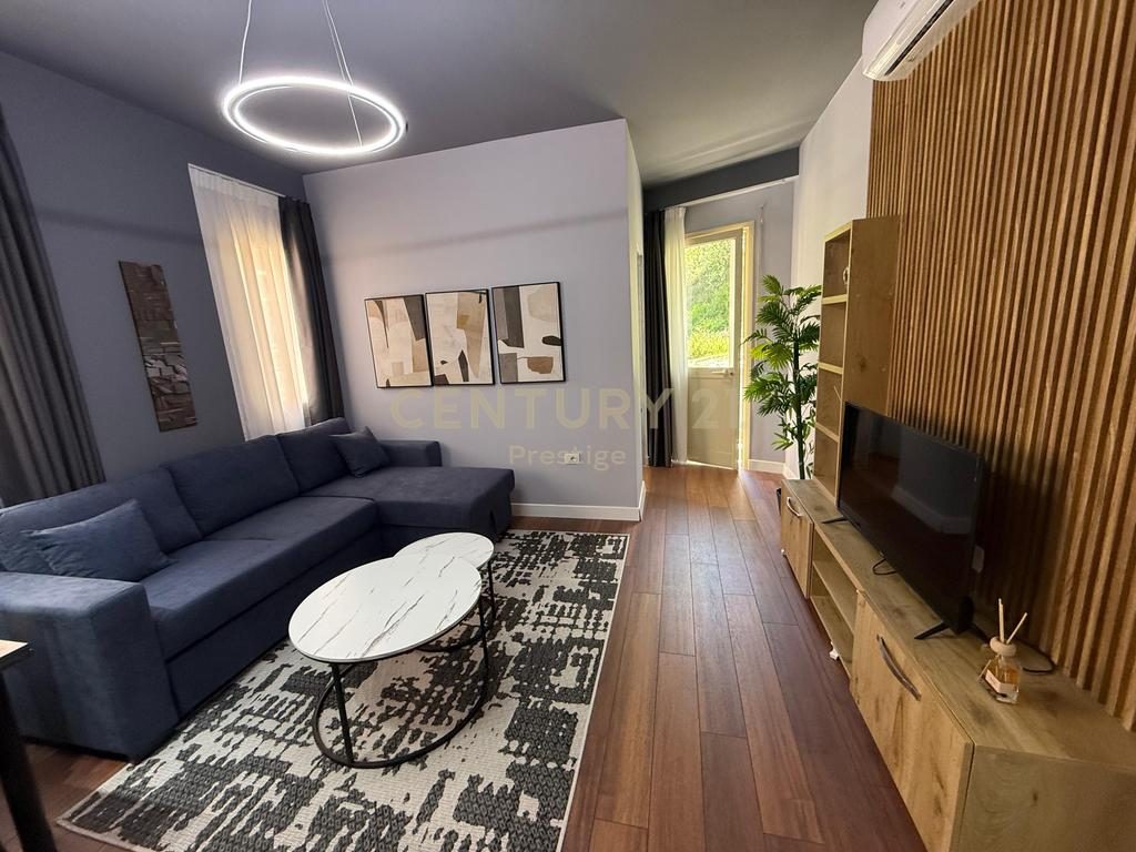 APARTAMENT 2+1+2 ME QIRA, KOPSHTI BOTANIK, TIRANE!