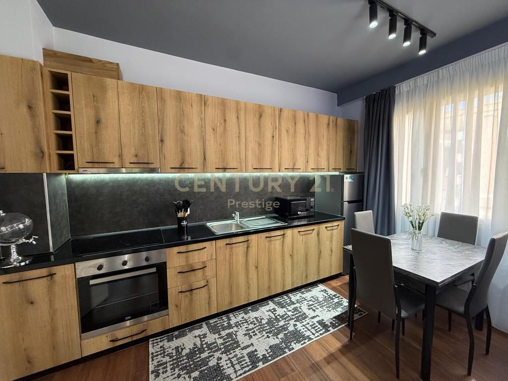 APARTAMENT 2+1+2 ME QIRA, KOPSHTI BOTANIK, TIRANE!