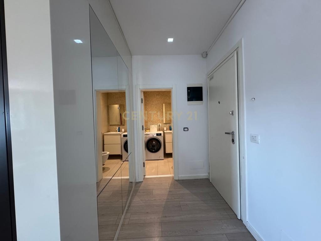 Jepet me qira apartament 2+1+2 pranë Shkollës së Baletit