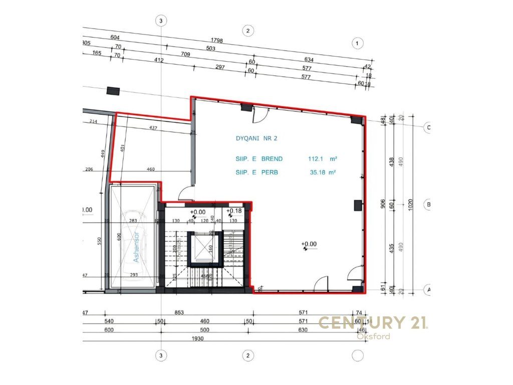 SHITET AMBJENT COMERCIAL/ LOFT TE SHKOLLA KUQE , RRUGE KRYESORE