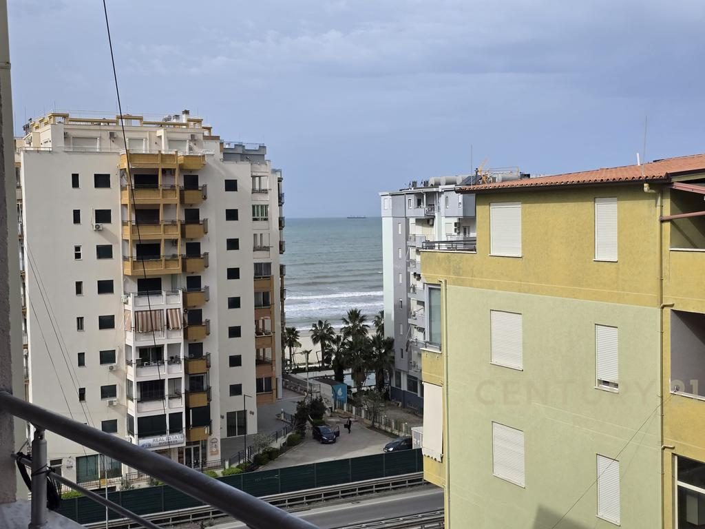OFROJM APARTAMENT ME PAMJE DETI PER QIRA!!!!