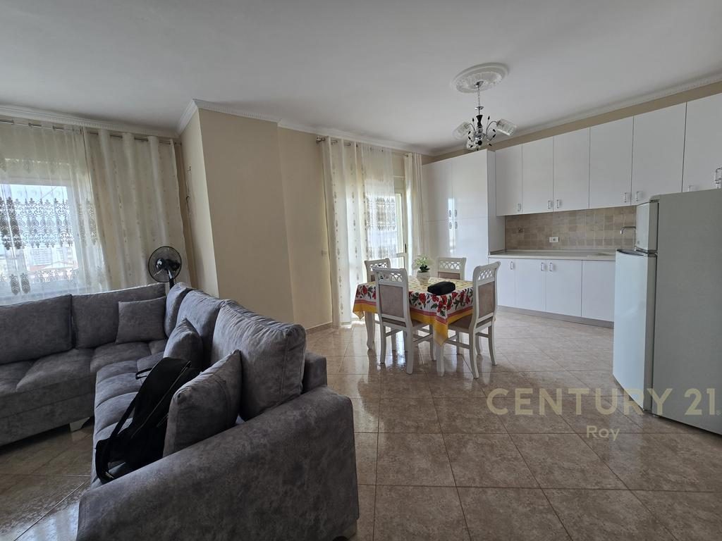 OFROJM APARTAMENT ME PAMJE DETI PER QIRA!!!!