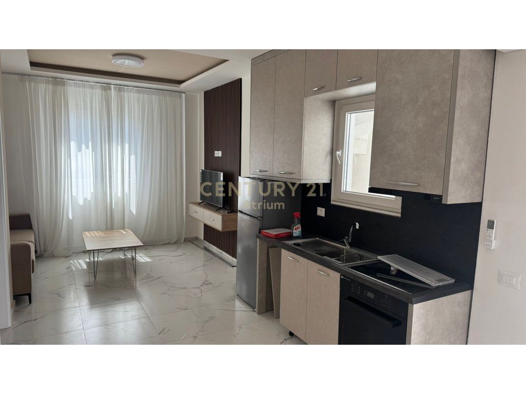 JEPET APARTAMENT 1+1 ME QIRA TEK RRUGA 5 MAJI !!
