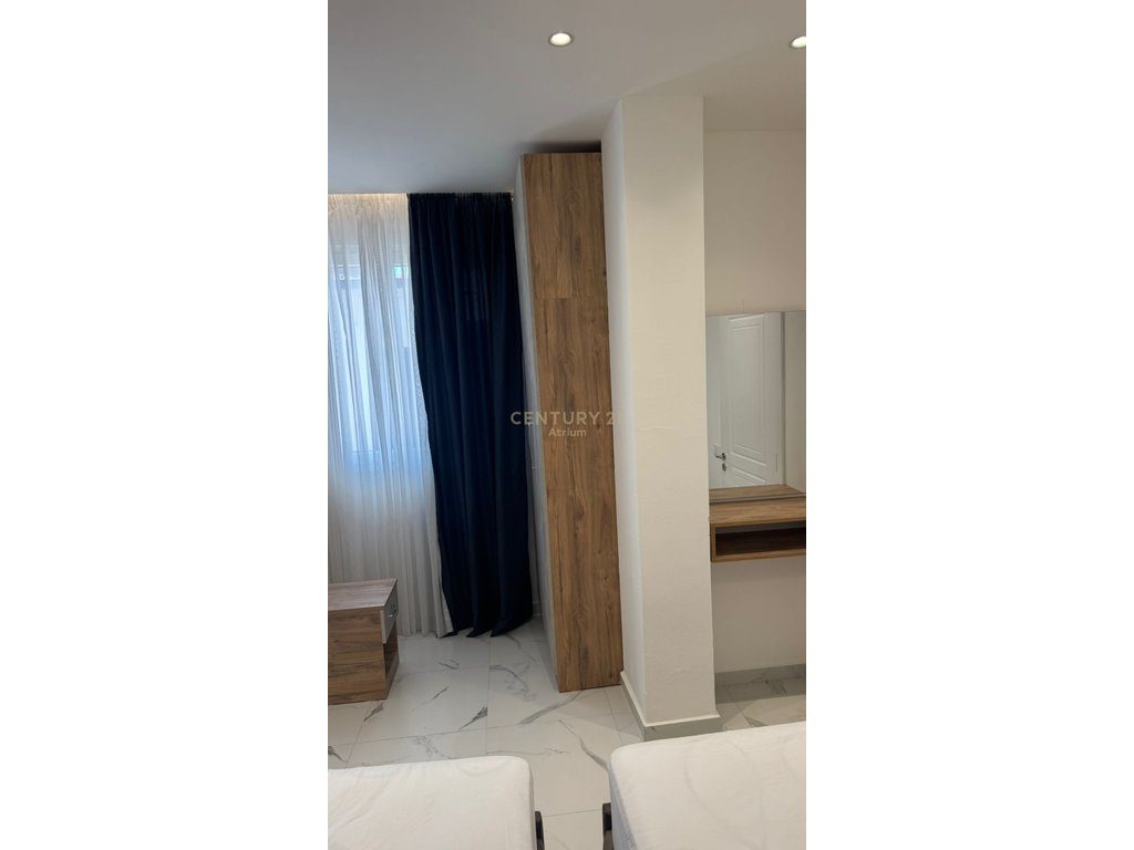 JEPET APARTAMENT 1+1 ME QIRA TEK RRUGA 5 MAJI !!