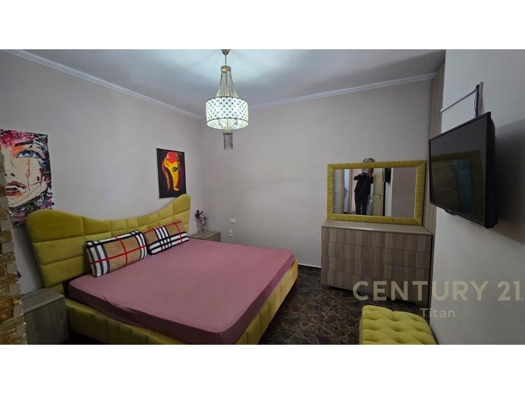Shitet Apartament 2+1 pranë Vila L 2021, Astir