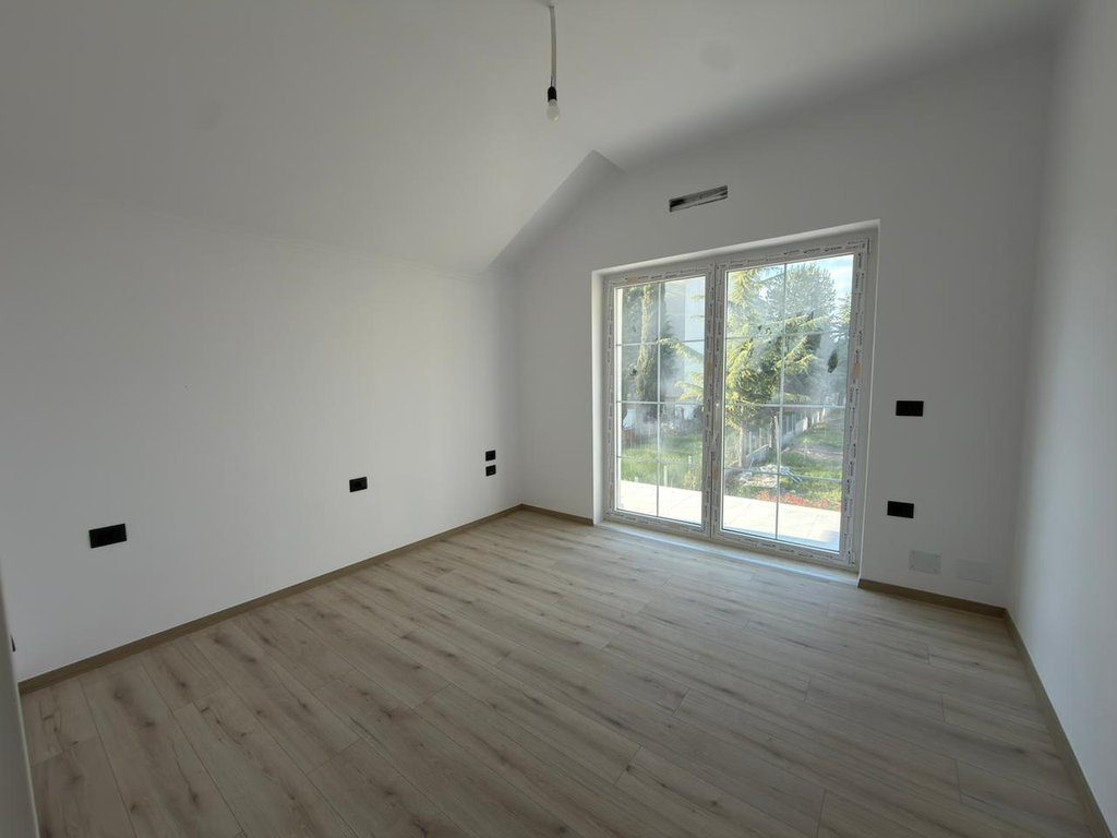Duplex 2+1 në Drilon, vetëm 120 m nga Liqeni i Ohrit