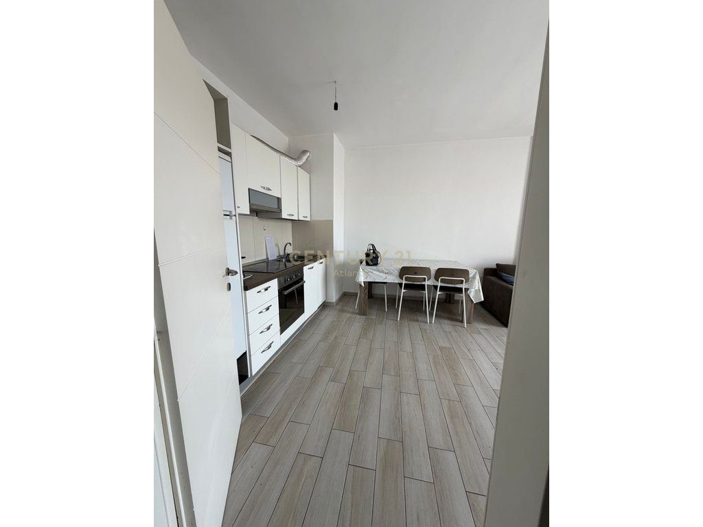 Apartament 1+1 Me Qira në zonën Stacioni i Trenit, Durrës.
