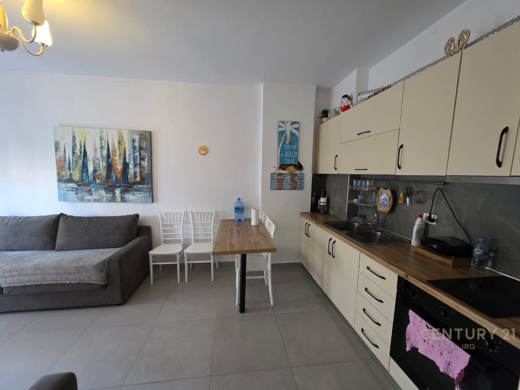 Apartament 1+1 per shitje ne Qerret! Direkt pas hotel Bounty!