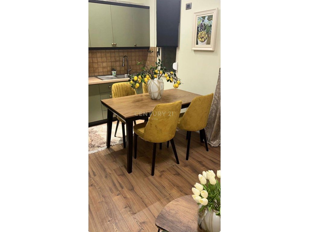 Apartament 1+1 me qera tek Muzeumi i Deshmoreve  , Durres !!!