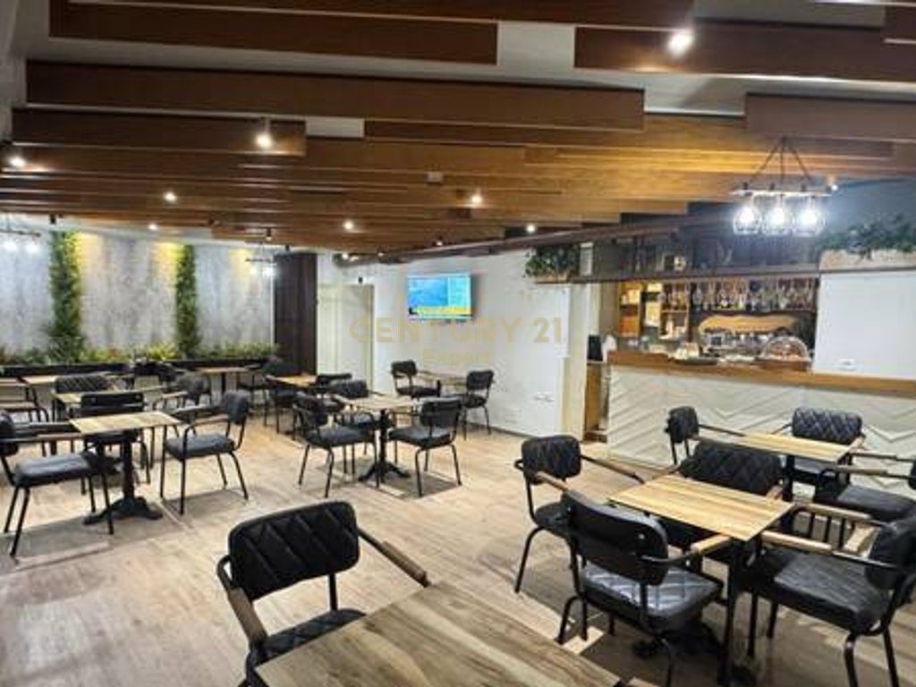 SHITET AMBIENT KOMERCIAL DHE BIZNES BAR PICERI NE DON BOSKO!