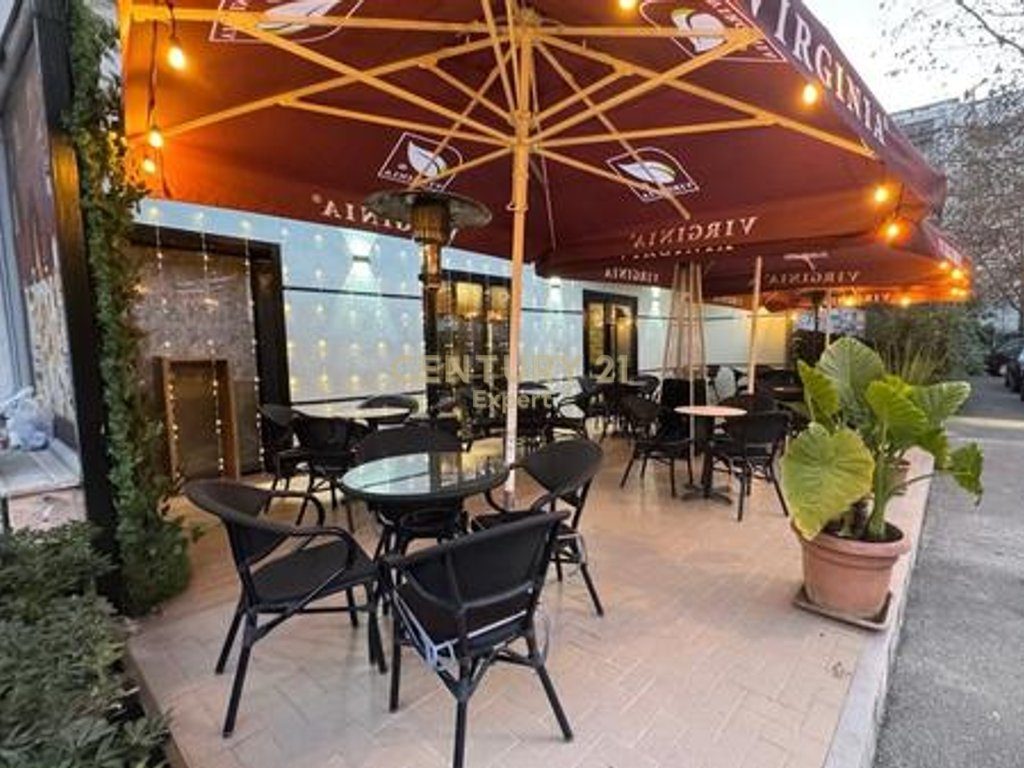 SHITET AMBIENT KOMERCIAL DHE BIZNES BAR PICERI NE DON BOSKO!