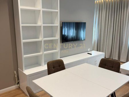 SHESIM APARTAMENT (ZYRA) TE LION PARK1