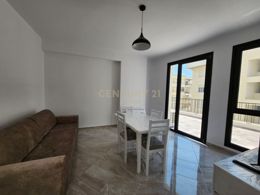 Jepet me Qira Apartament 1+1  në Lungomare
