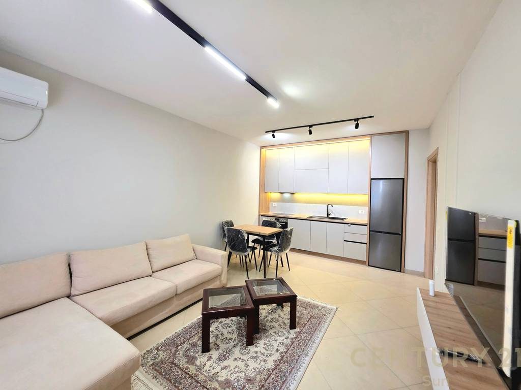 APARTAMENT 2+1 PER QIRA NE RRUGEN PETI