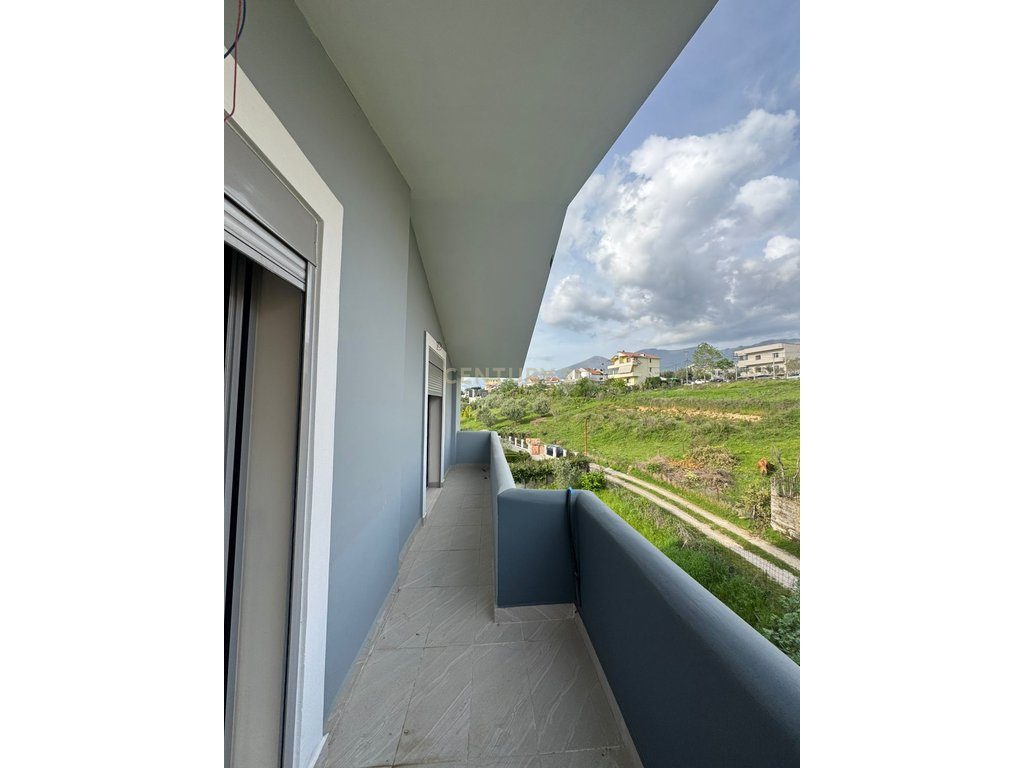 Apartament 2+1 me qira te Liqeni i Farkës