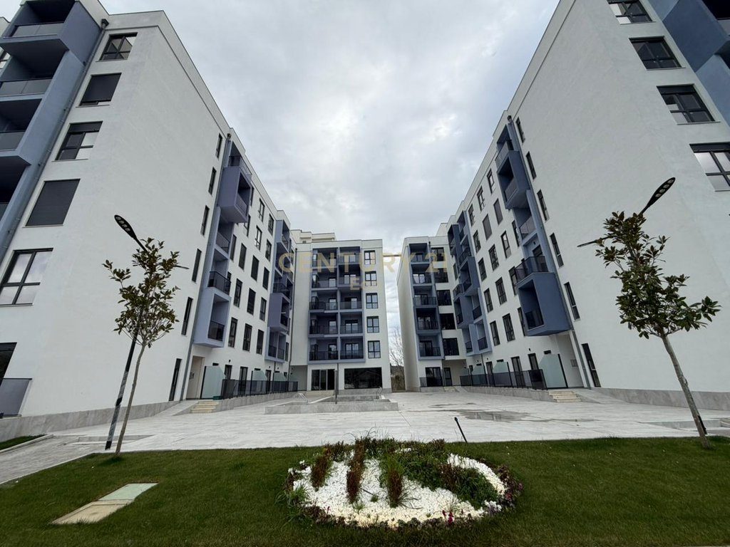 APARTAMENT 1+1 PER SHITJE TEK "ADRIATIK GARDEN" NE GOLEM!