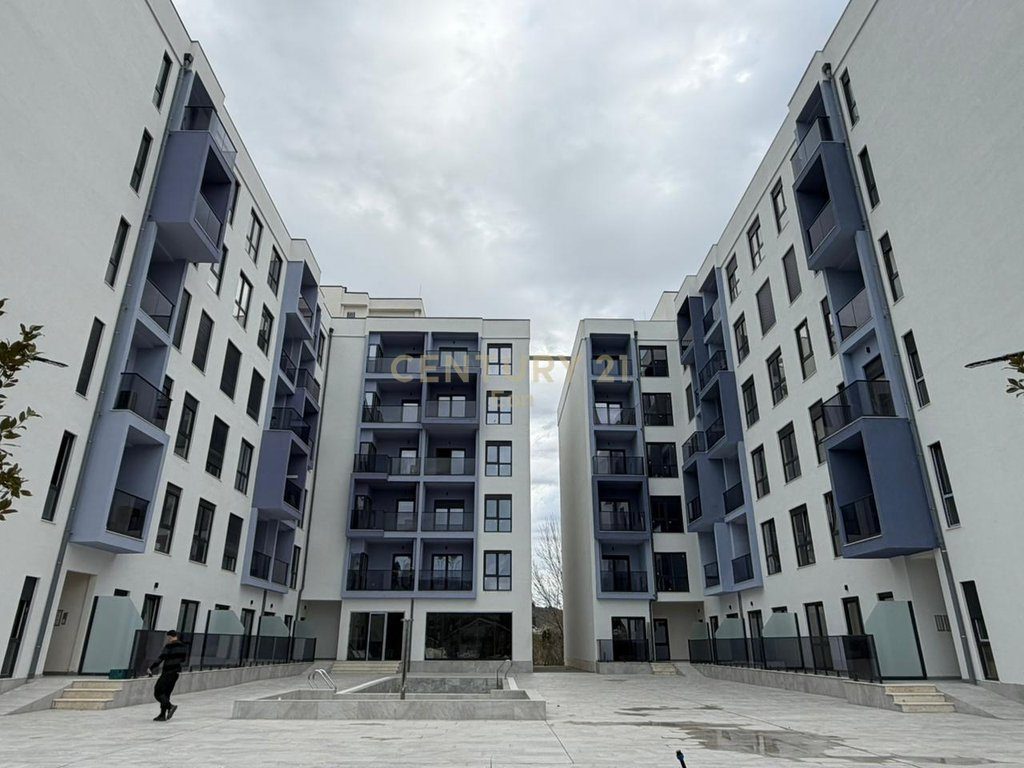 APARTAMENT 1+1 PER SHITJE TEK "ADRIATIK GARDEN" NE GOLEM!