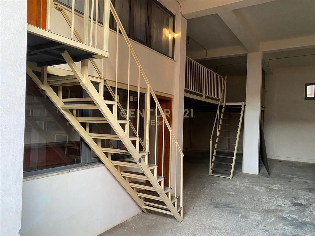 Magazinë Me Qira në Shkozet, Durrës !