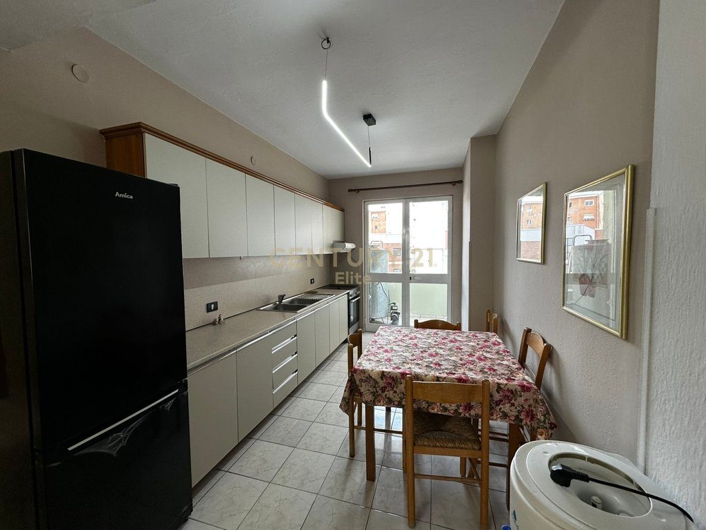 Apartament 3+1 Me Qira në Rruga Mine Peza, Tiranë - 600€ | 120 m²