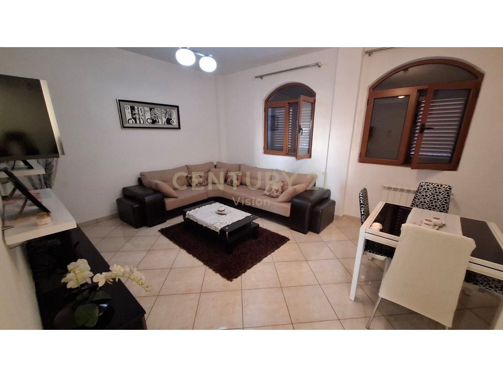 Shtëpi private 3-kateshe me qira në Rus, Shkodër | 150 m²