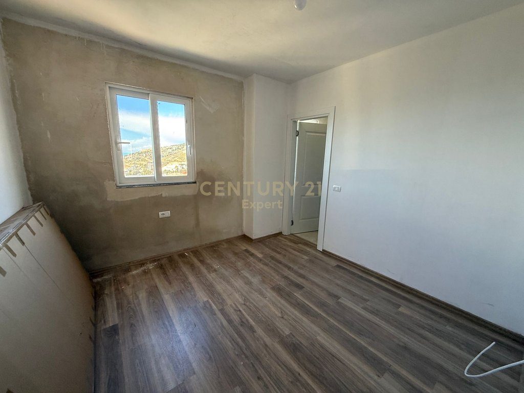 SARANDË, SHESIM APARTAMENT 1+1 NË PORTIN E LIMIONIT