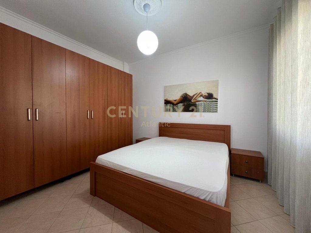 SHITET APARTAMENT 1+1 PLAZH HEKURUDHA DURRES !