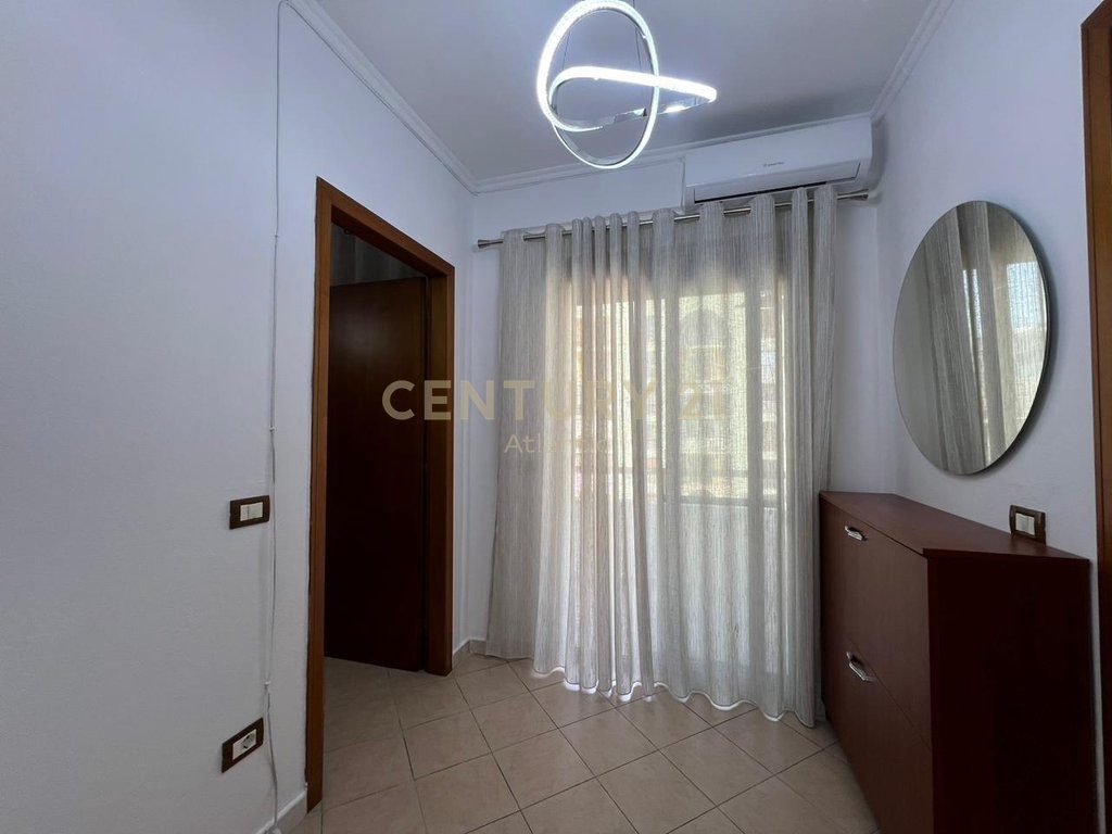 SHITET APARTAMENT 1+1 PLAZH HEKURUDHA DURRES !