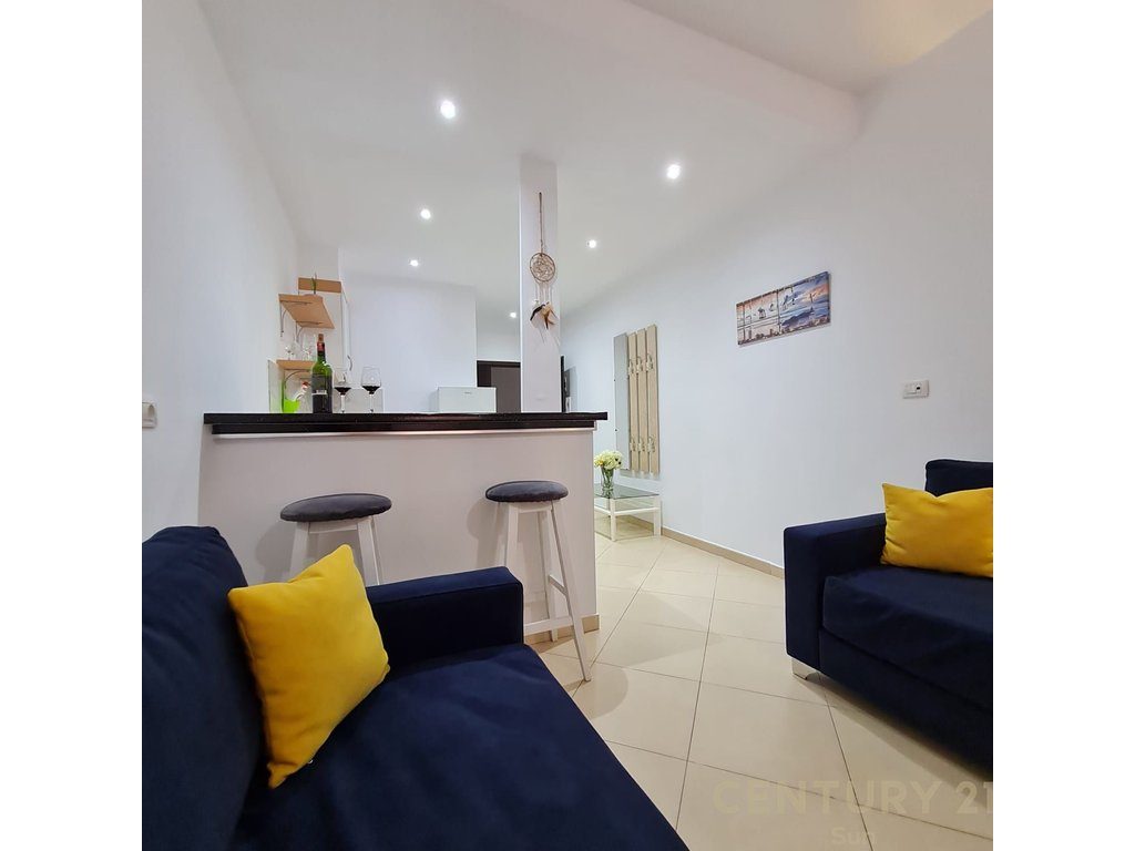 2 Apartament 1+1 Për Shitje në Vlorë