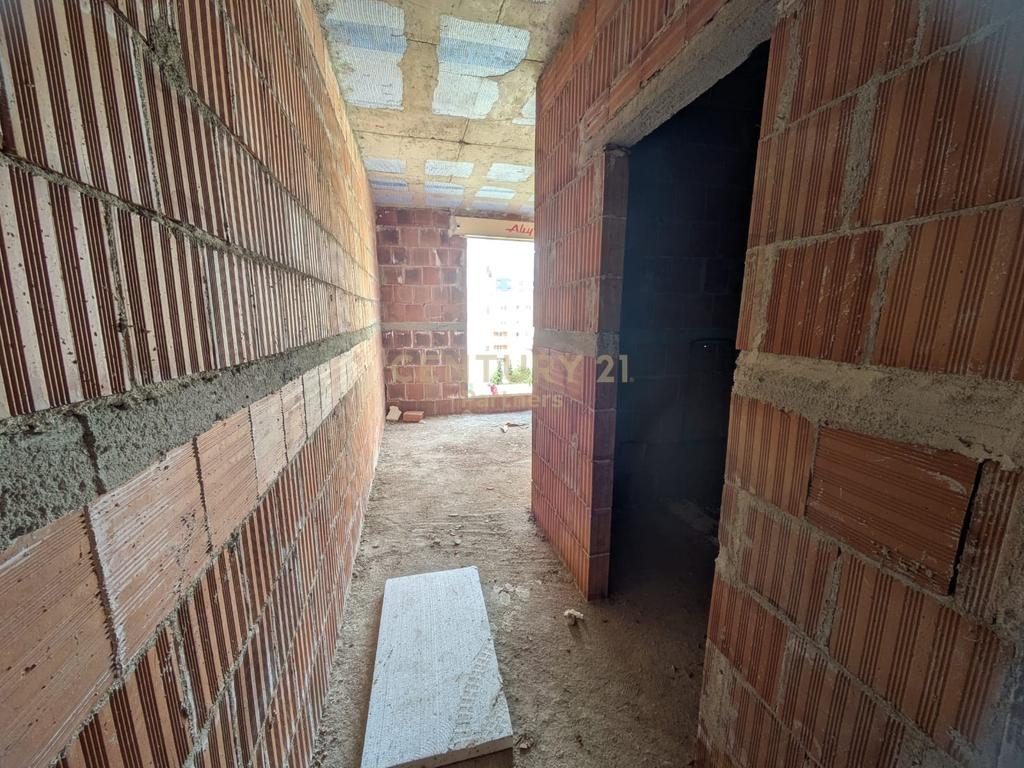 APARTAMENT 2+1+2 PER SHITJE NE RRUGEN JORDAN MISJA TIRANE