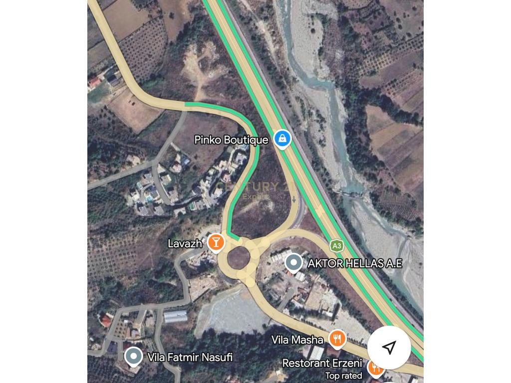 Toke per shitje tek rrethrrotullimi Bërzhite