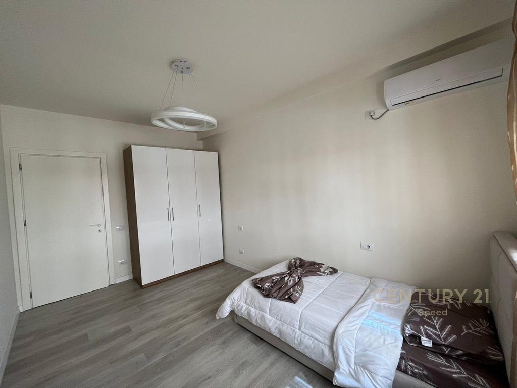 Apartament 2+1 me qira tek Zogu i Zi!!