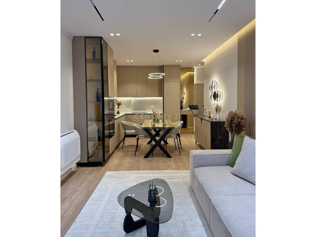Apartament 2+1 Për Shitje te Rruga Mine Peza