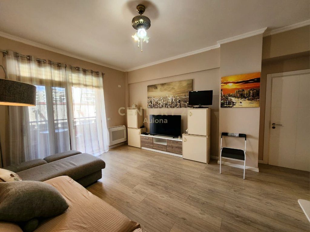 Apartament 2+1 në Qendër, Pranë Lungomare dhe Portit