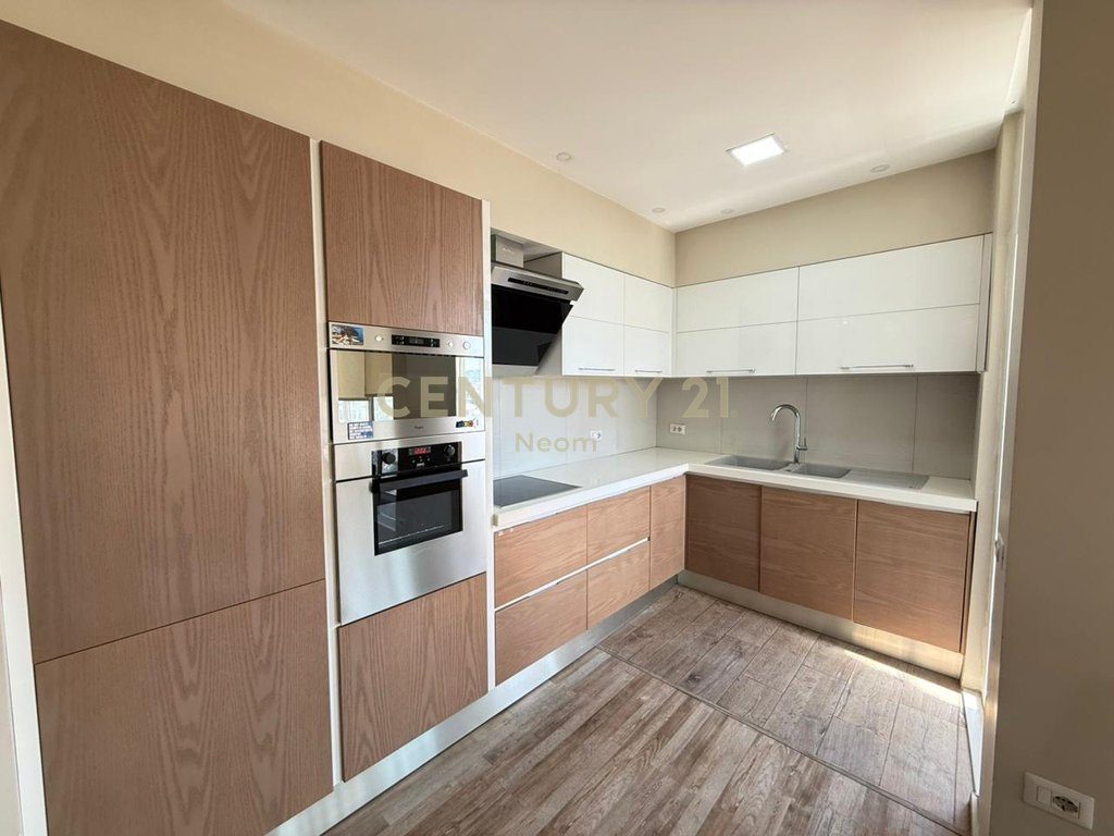 SHITET - APARTAMENT 2+1+2 I INVESTUAR – RRUGA IRFAN TOMINI