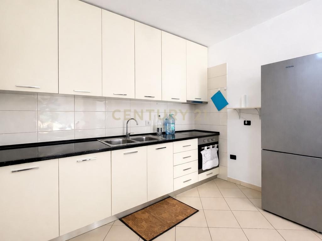 APARTAMENT PER QIRA 2+1 ME VERANDE TE MADHE NE VOLLGA, DURRES !!