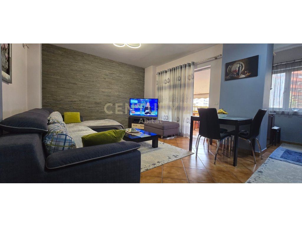 APARTAMENT 3+1 PERBALLE DELIJORGJIT!