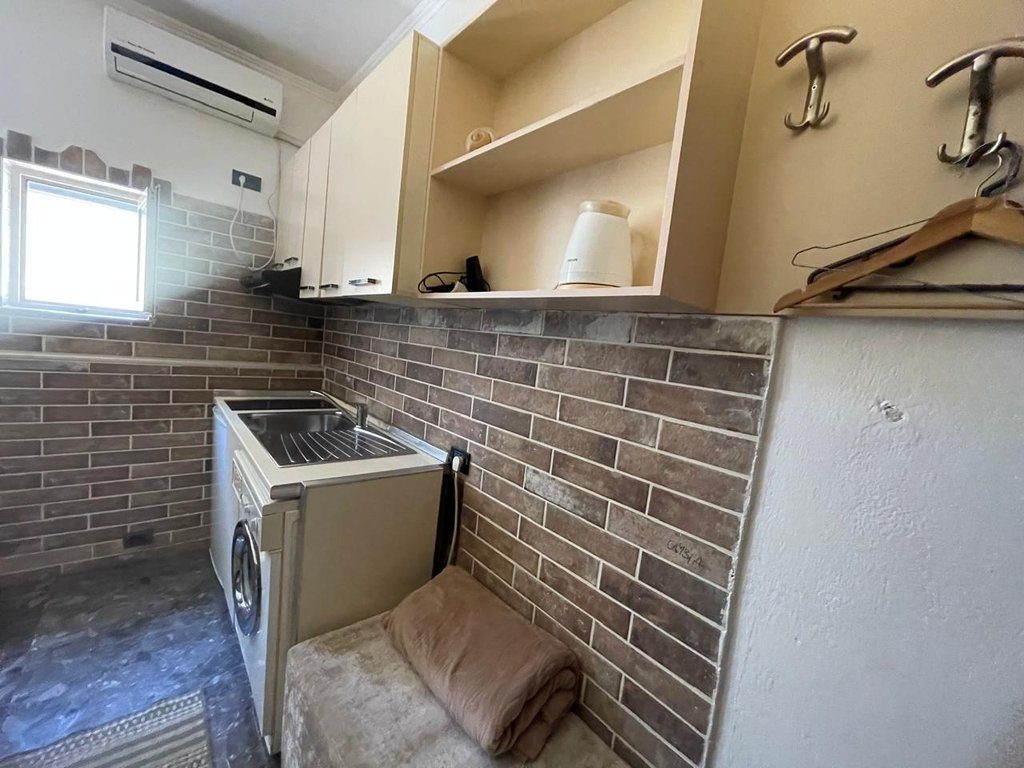 Garsoniere  Me Qira në Rruga 5 Maji, Tiranë