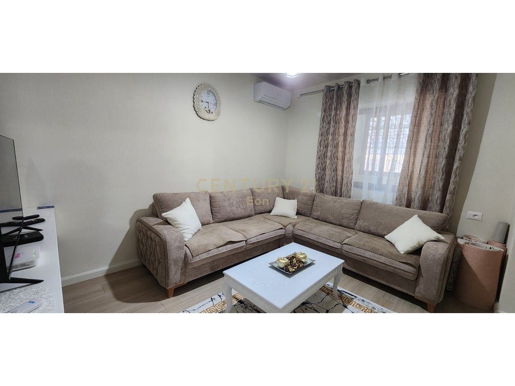 JEPET ME QERA APARTAMENT 1+1 TE HYRJA E DURRESIT !