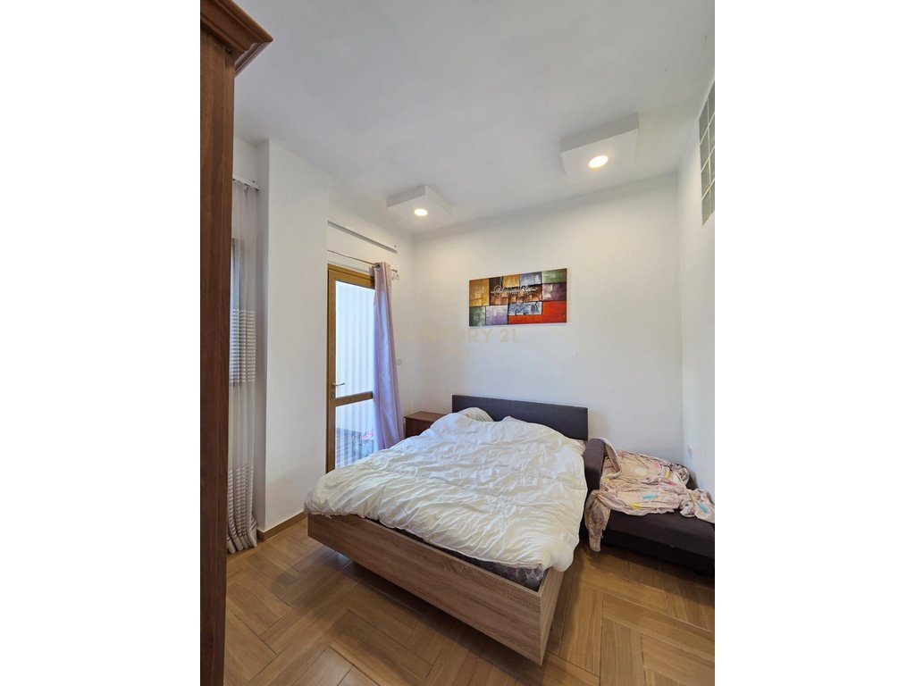 SHITET APARTAMENT 2+1 20m AFERSI ME DETIN NE GOLEM !
