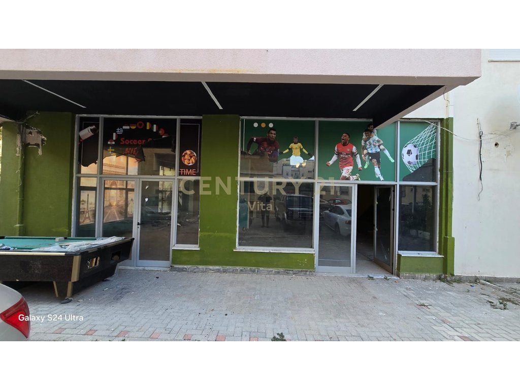 Ambient 170m2 me Qira në Durrës !