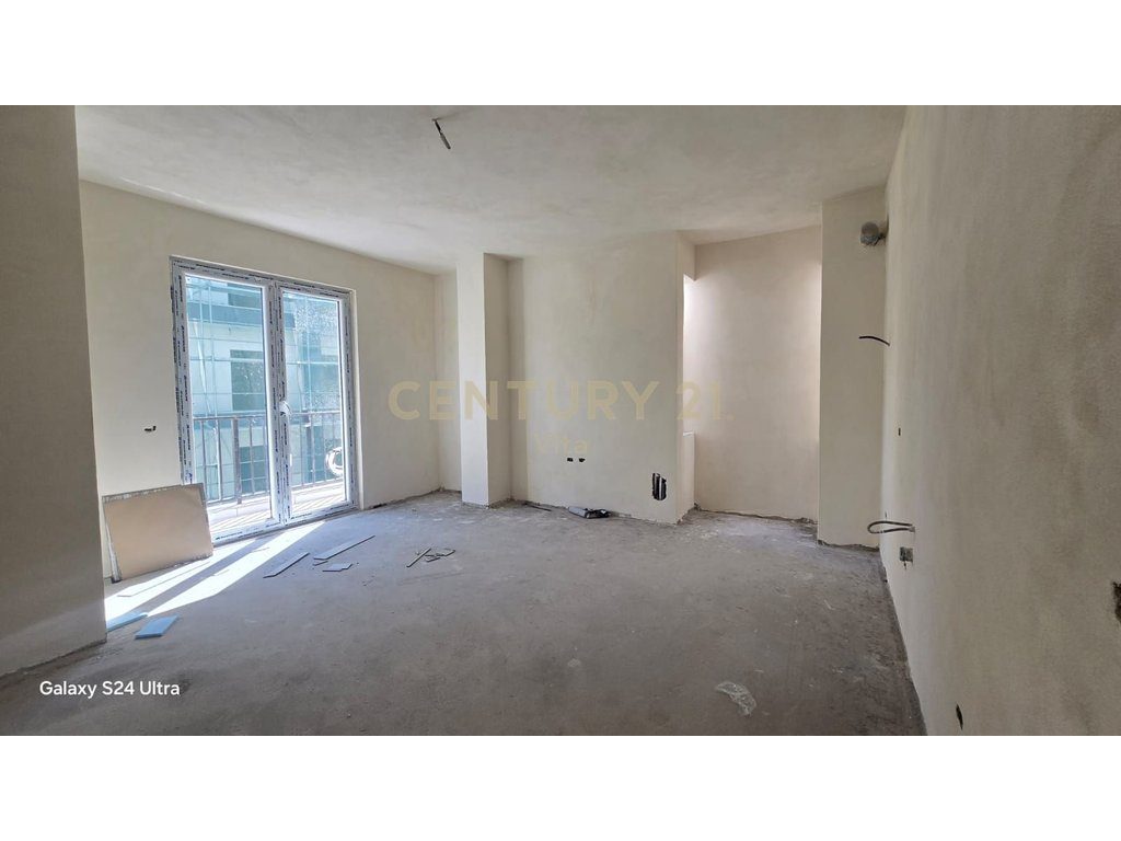 SHITEN APARTAMENTE 1+1 NE GOLEM NDERTIM I RI UNIK !