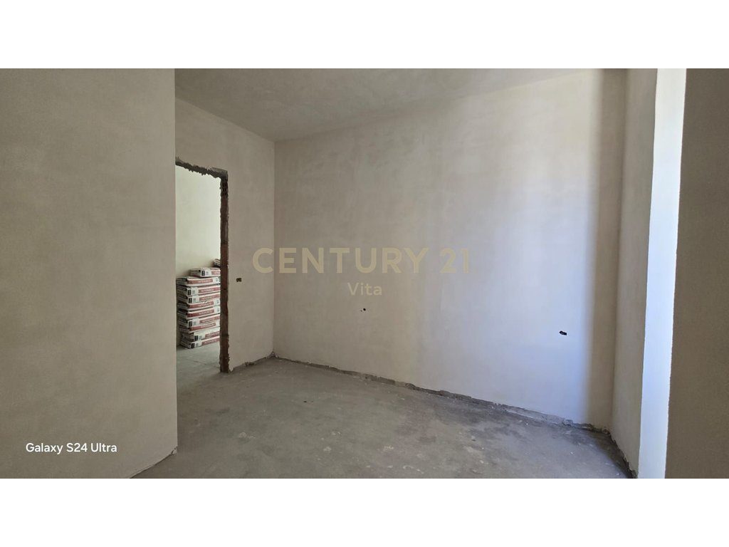 SHITEN APARTAMENTE 1+1 NE GOLEM NDERTIM I RI UNIK !