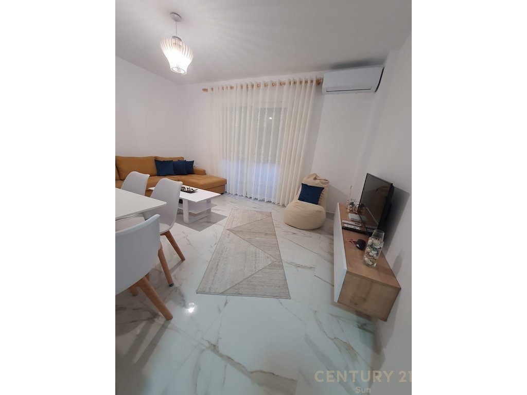JEPET ME QIRA APARTAMENT 1+1,PRANE HOTEL GRINT NE GOLEM!
