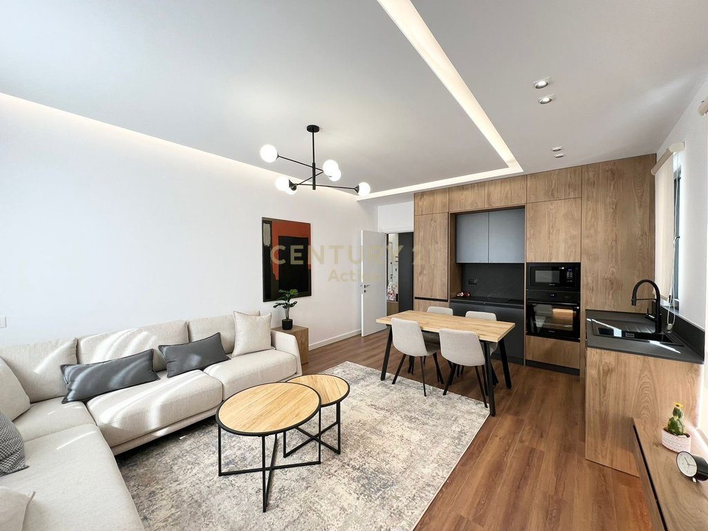 JEPET  ME QIRA  SUPER  APARTAMENT  1+1+POST PARKIM,RRUGA E DIBRES!