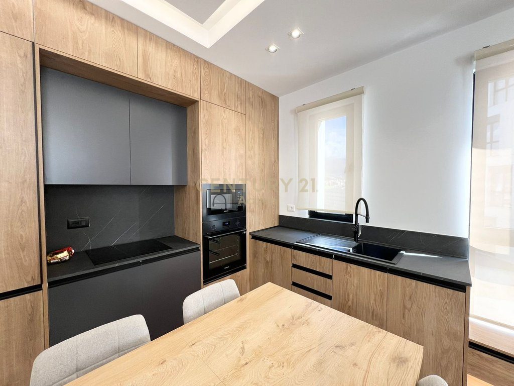 JEPET  ME QIRA  SUPER  APARTAMENT  1+1+POST PARKIM,RRUGA E DIBRES!