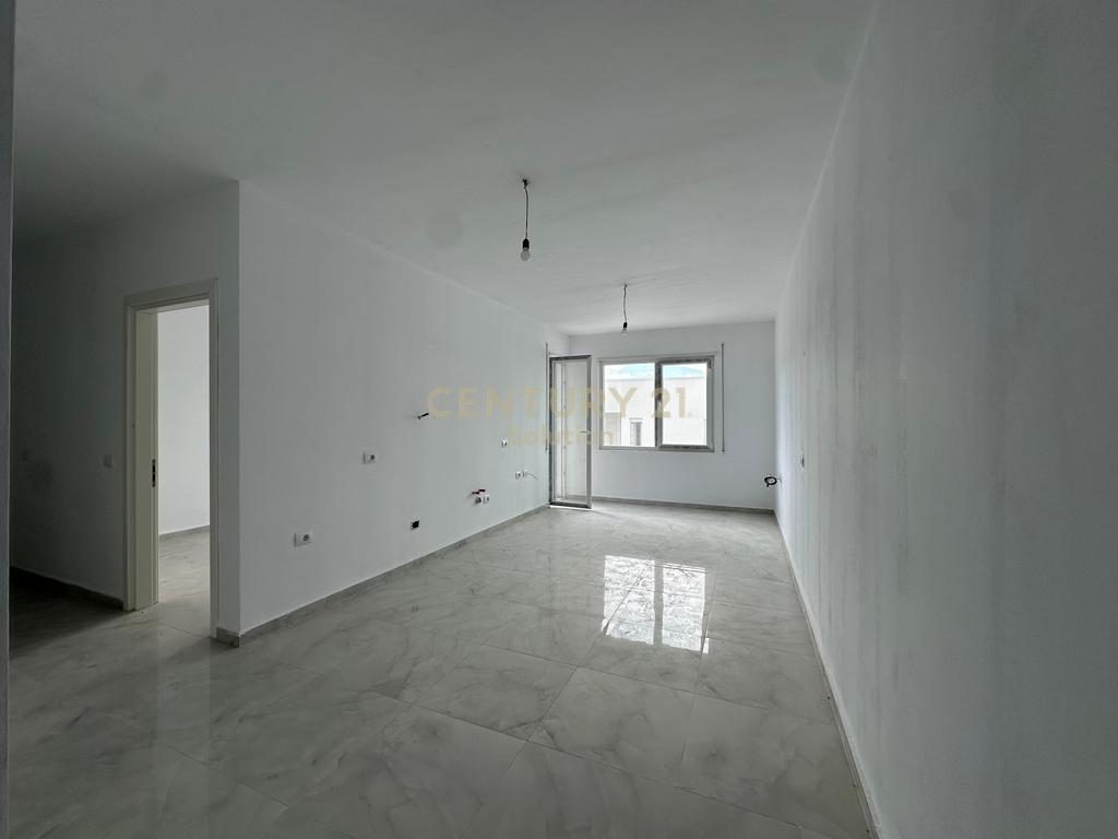 APARTAMENT 2+1 PER SHITJE NE GOLEM !