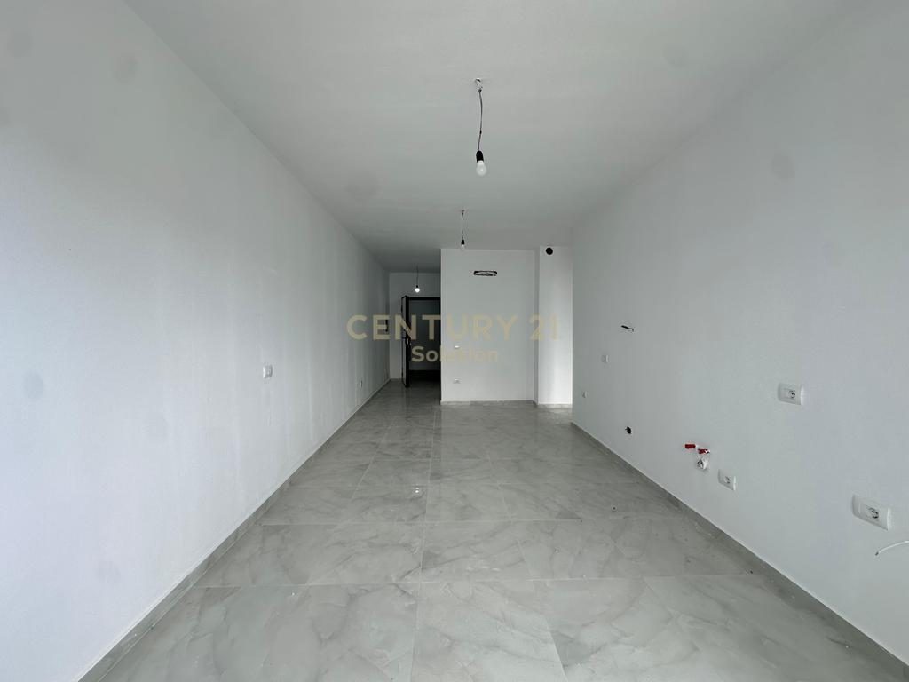 APARTAMENT 2+1 PER SHITJE NE GOLEM !
