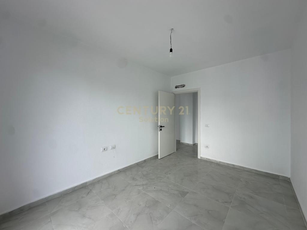APARTAMENT 2+1 PER SHITJE NE GOLEM !