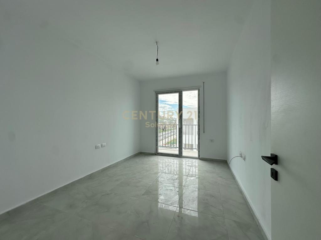 APARTAMENT 2+1 PER SHITJE NE GOLEM !