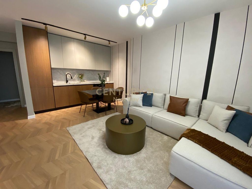 APARTAMENT MODERN PER SHITJE NE ZONEN E PLAZHIT!